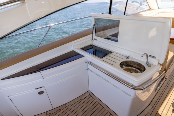 ROAD RUNNER 53ft Princess Yacht For Sale