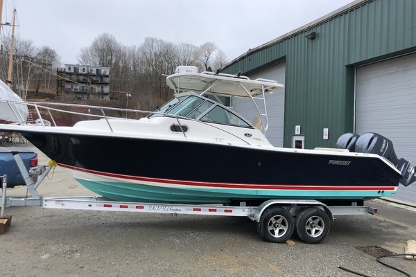 25ft Pursuit Yacht For Sale