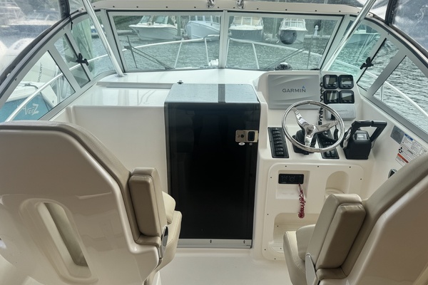 25ft Pursuit Yacht For Sale