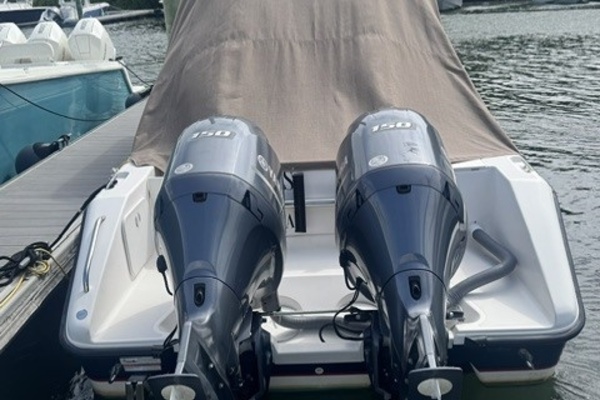 25ft Pursuit Yacht For Sale
