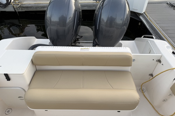 25ft Pursuit Yacht For Sale