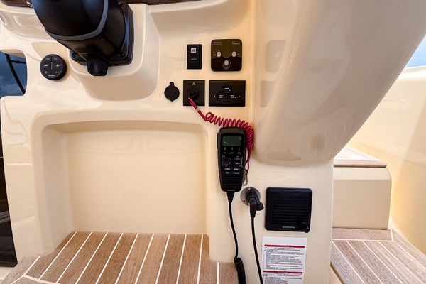 29ft Invictus Yacht For Sale