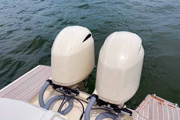 29ft Invictus Yacht For Sale