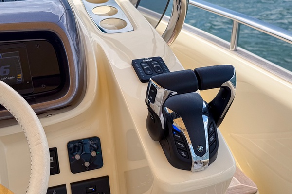 29ft Invictus Yacht For Sale