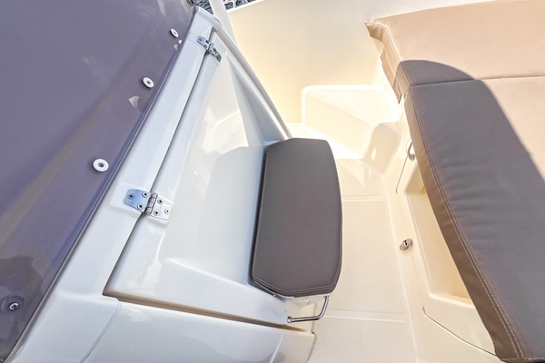 23ft White Shark Yacht For Sale