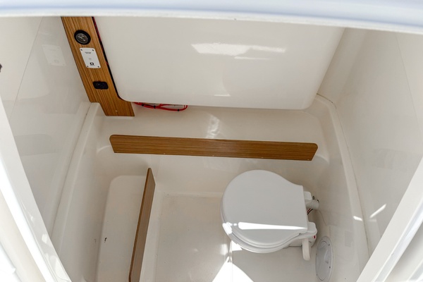 23ft White Shark Yacht For Sale