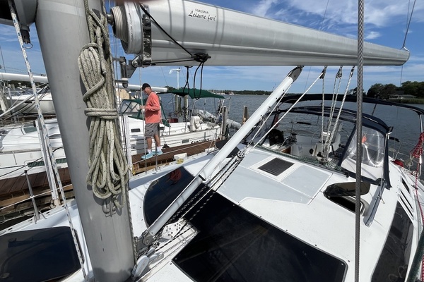 Telok Ayer 40ft Hunter Yacht For Sale