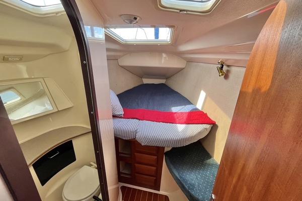Telok Ayer 40ft Hunter Yacht For Sale