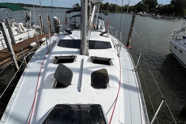 Telok Ayer 40ft Hunter Yacht For Sale