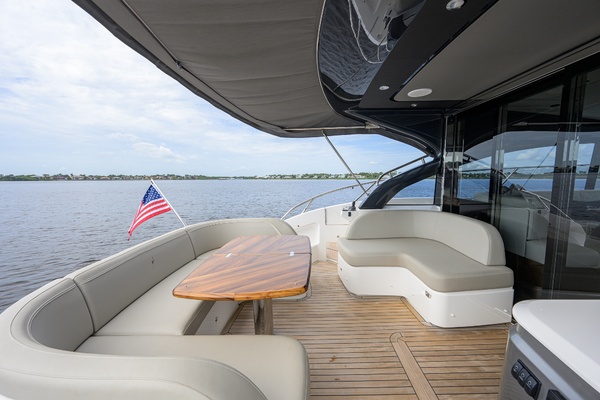 Princess 50 - Crown - Cockpit