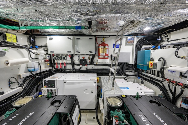 Princess 50 - Crown - Engine Room