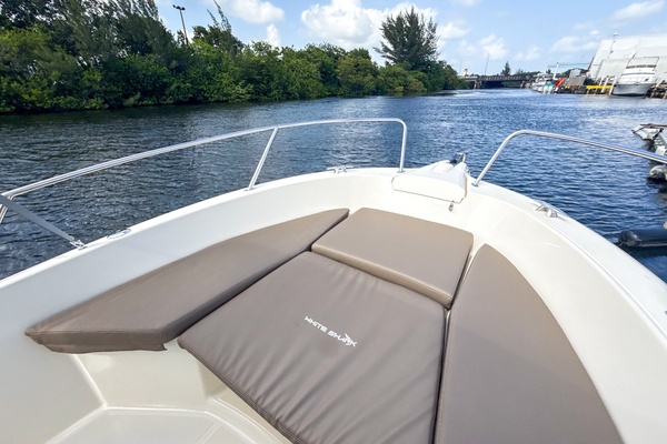 20ft White Shark Yacht For Sale