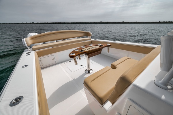 Lifestyle  41ft Bahama Yacht For Sale