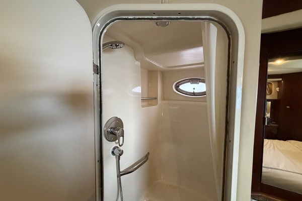 2005 Sea Ray 39