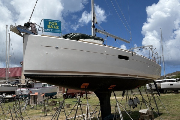 34-ft-Jeanneau-2022-349-Goodnight Owl Virgin Gorda Yacht Harbour  Virgin Islands (British)  yacht for sale