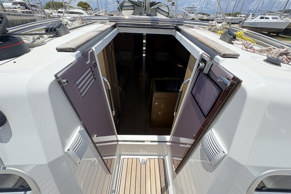 Goodnight Owl 34ft Jeanneau Yacht For Sale