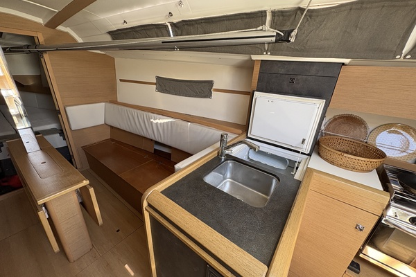 Goodnight Owl 34ft Jeanneau Yacht For Sale