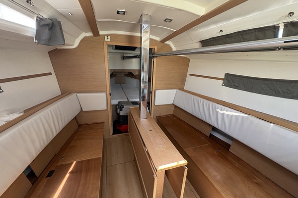 Goodnight Owl 34ft Jeanneau Yacht For Sale