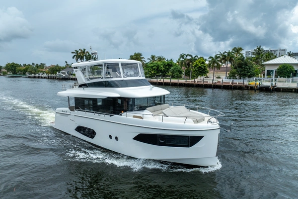 Absolute Navetta 52 Yacht For Sale