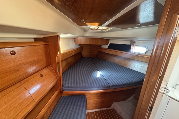 HAYABUSA 40ft Jeanneau Yacht For Sale