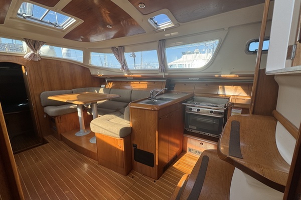 HAYABUSA 40ft Jeanneau Yacht For Sale