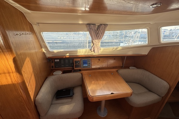 HAYABUSA 40ft Jeanneau Yacht For Sale