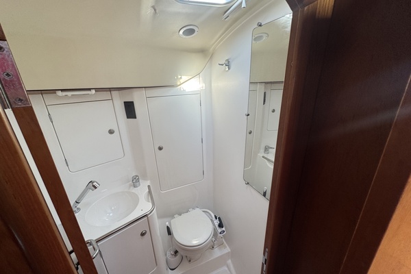HAYABUSA 40ft Jeanneau Yacht For Sale