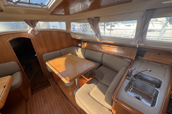 HAYABUSA 40ft Jeanneau Yacht For Sale