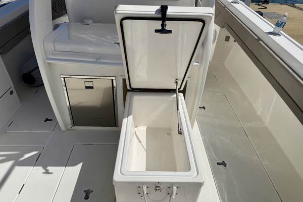 34ft Intrepid Yacht For Sale
