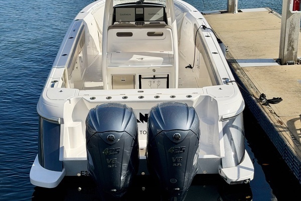 2019 Intrepid 34