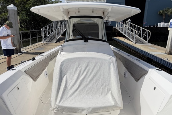 34ft Intrepid Yacht For Sale