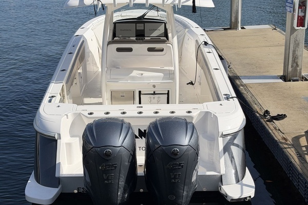 2019 Intrepid 34
