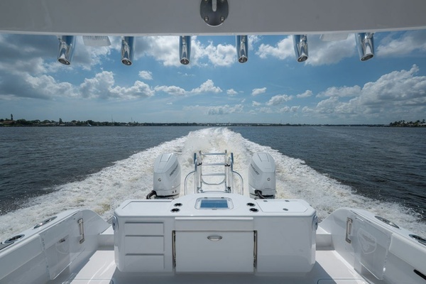 TORO 40ft Powercat Yacht For Sale