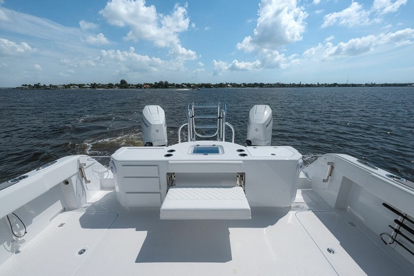 TORO 40ft Powercat Yacht For Sale