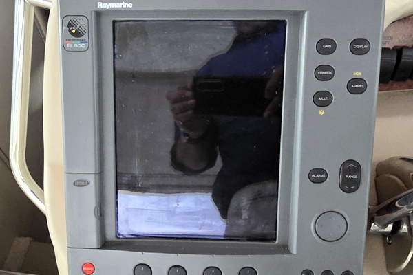 Helm  Raymarine RL80C MFD