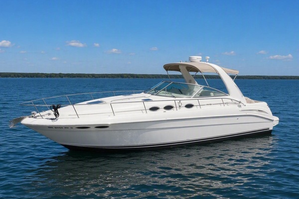 Mohnk E N Round 34ft Sea Ray Yacht For Sale