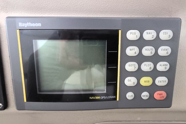Helm  Rathon Nav398 GPS Loran