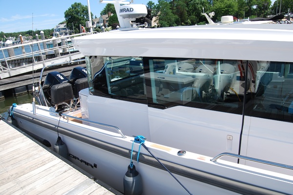 37ft Axopar Yacht For Sale
