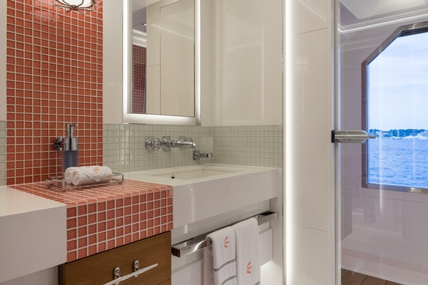 SCOUT  Main Deck Guest Stateroom Bath 