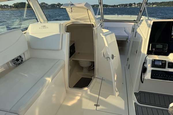 Im In 33ft Cobia Yacht For Sale