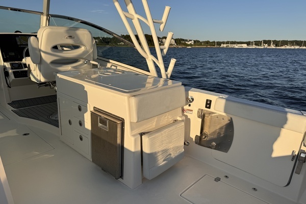 2023 Cobia 33