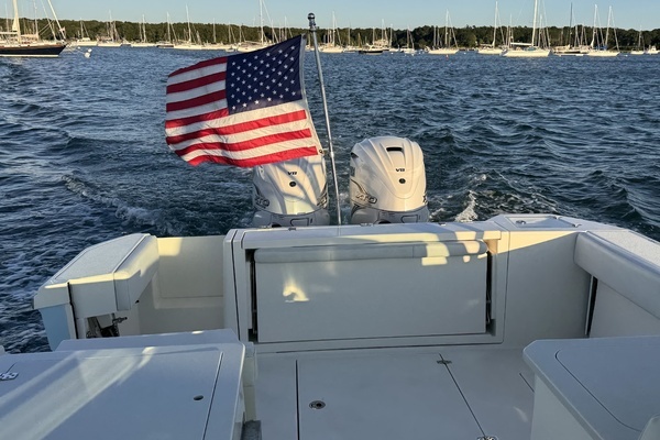 2023 Cobia 33