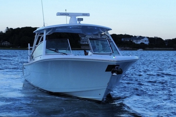 2023 Cobia 33