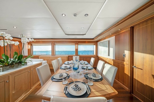 123ft Palmer Johnson Yacht For Sale