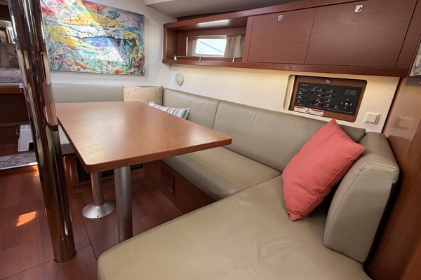 Breeze 41ft Beneteau Yacht For Sale