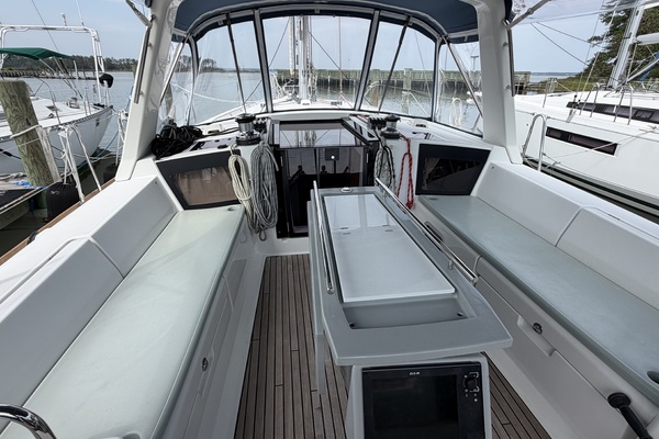 Breeze 41ft Beneteau Yacht For Sale
