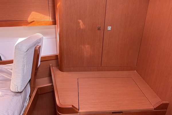 Breeze 41ft Beneteau Yacht For Sale