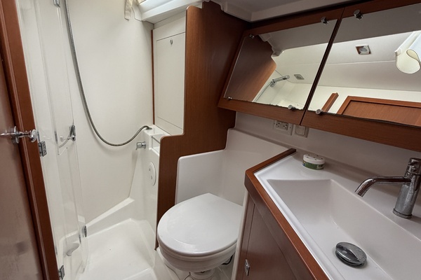Breeze 41ft Beneteau Yacht For Sale