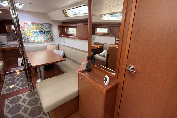 Breeze 41ft Beneteau Yacht For Sale