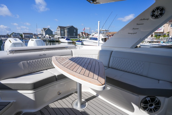 31ft Sea Ray Yacht For Sale